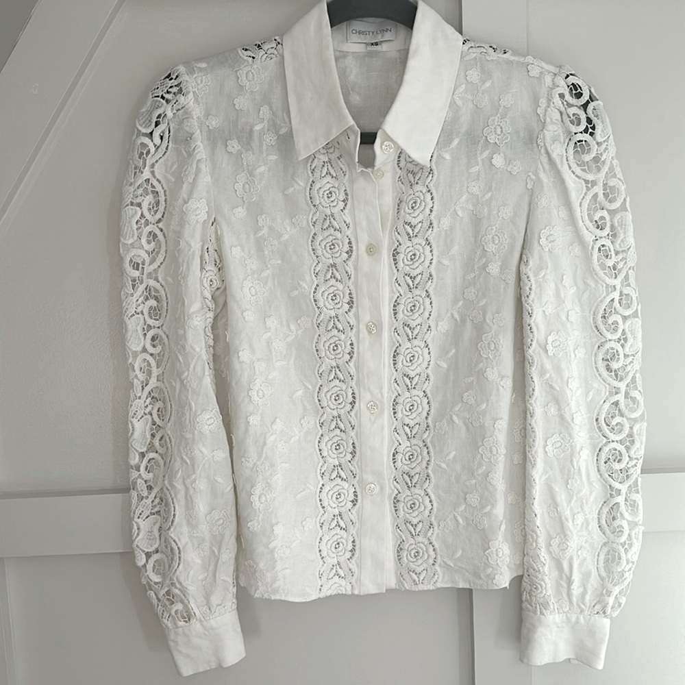 Gorgeous Christy Lynn embroidered blouse